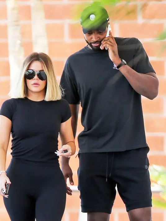 Meski demikian, Khloe sendiri ternyata masih belum seratus persen siap untuk dilamar Tristan Thompson. (BACKGRID - USWeekly)