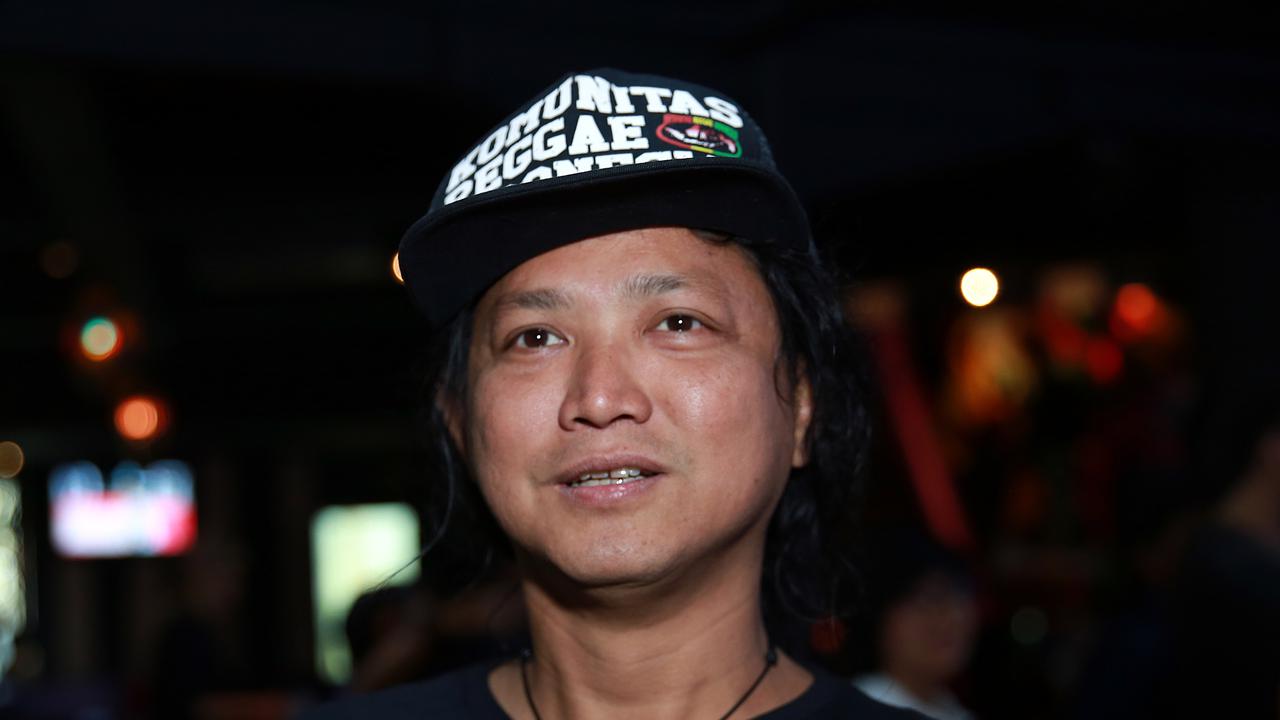 [Bintang] Steven and The Coconut Treez