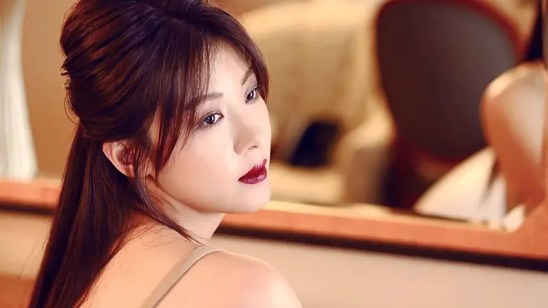 Ha Ji Won 