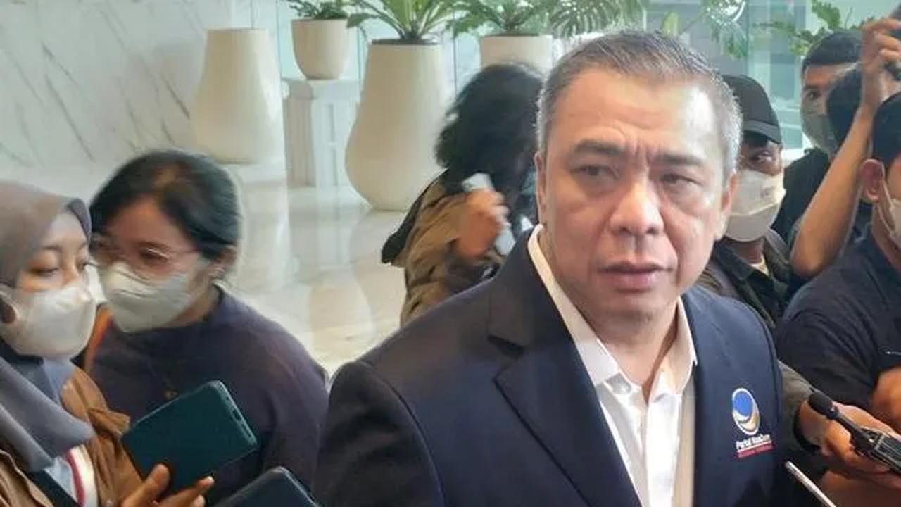 "Ini bukanlah upaya partai NasDem karena kami sudah jauh-jauh hari. Kami berharap bahwa benturan jadwal ini bukanlah suatu kesengajaan untuk membenturkan partai NasDem dengan Jakmania,"