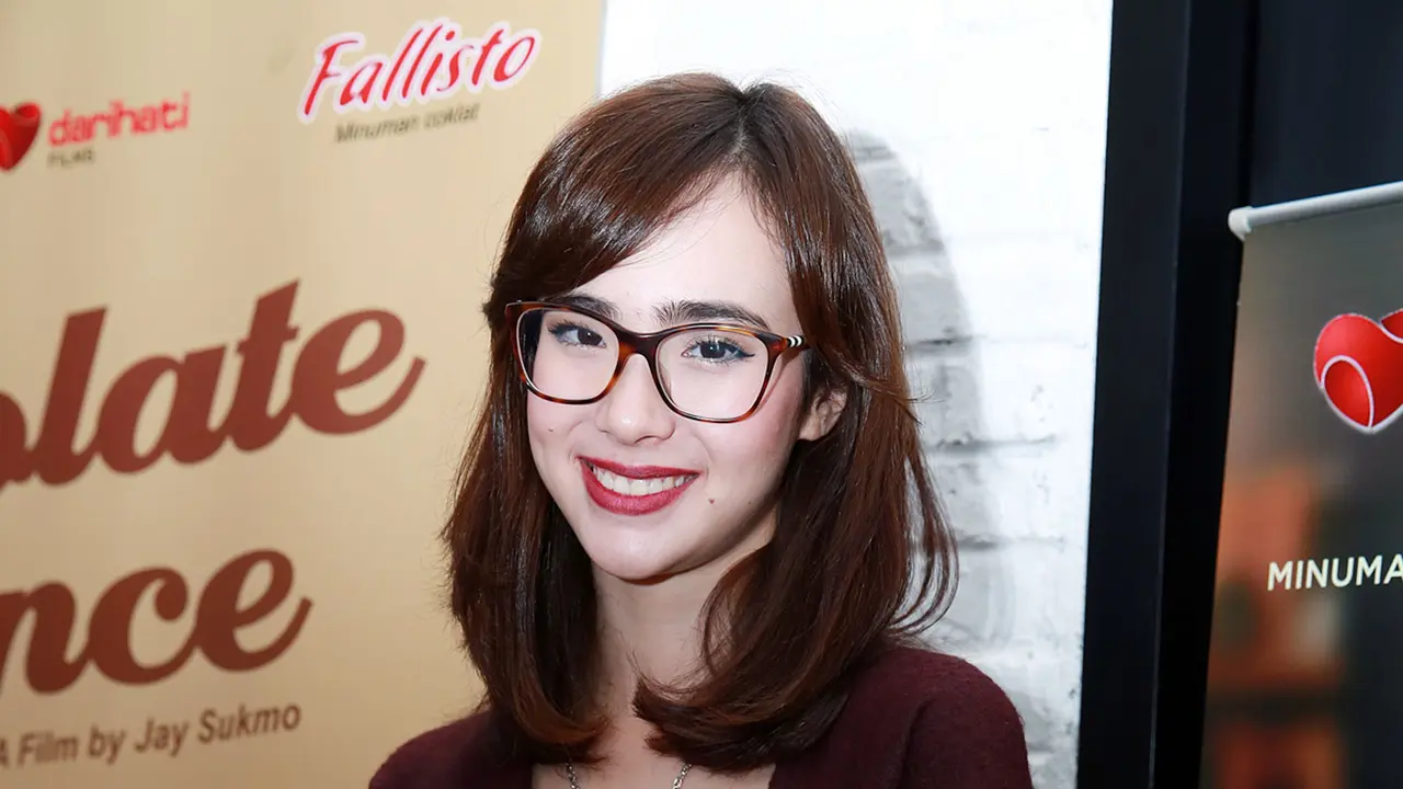 [Bintang] Pamela Bowie Terjebak Cinta Segitiga di Film Chocolate Chance
