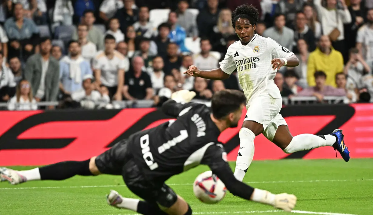 Real Madrid sukses mengalahkan Deportivo Alaves dengan skor 3-2. (JAVIER SORIANO/AFP)