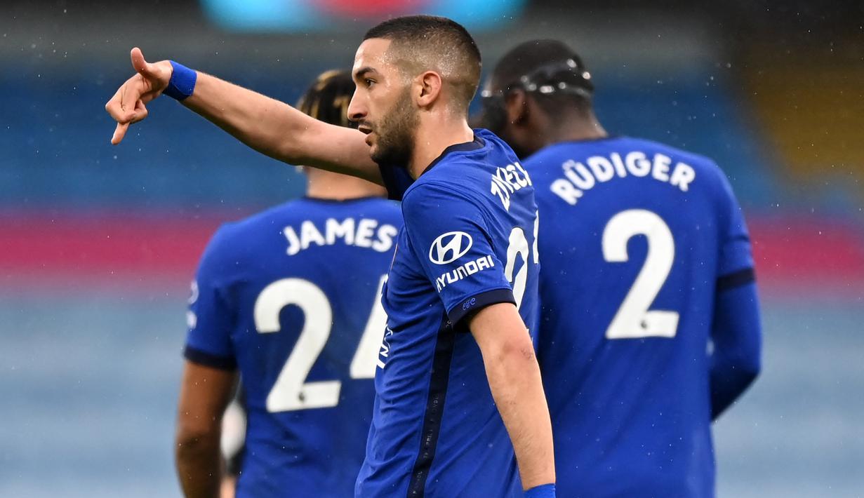 Hakim Ziyech. Sebagai pemain baru, Ziyech lebih banyak tampil sebagai pemain pengganti di musim ini. Situasi ini bisa dimanfaatkan Chelsea untuk menjadikan sang pemain sebagai alat barter untuk mendatangkan pemain sekaliber Romelu Lukaku, Harry Kane atau Erling Haaland. (AFP/Shaun Botterill/Pool)