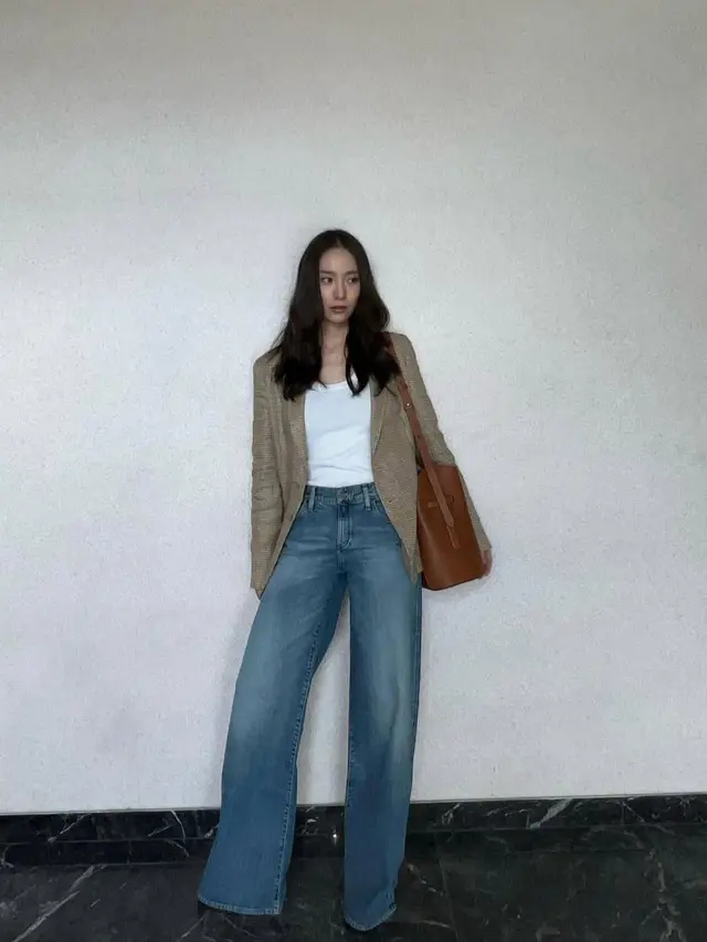 Mix and Match Jeans ala Idol (Instagram/@vousmevoyez)