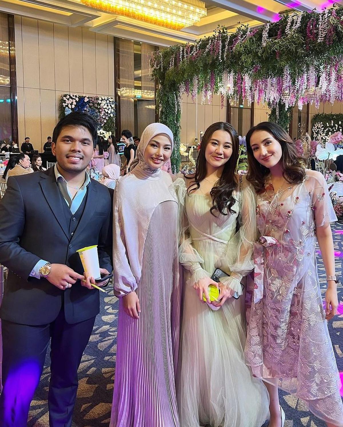 Baru Go Public