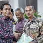 Wakil Menteri ATR/BPN Raja Juli Antoni menyerahkan 12 Sertifikat Tanah Wakaf dan 1 Sertifikat Rumah Ibadah atas nama Gereja Pantekosta di Pekanbaru, Riau pada Sabtu, (15/4/2023). (Dok. Istimewa)