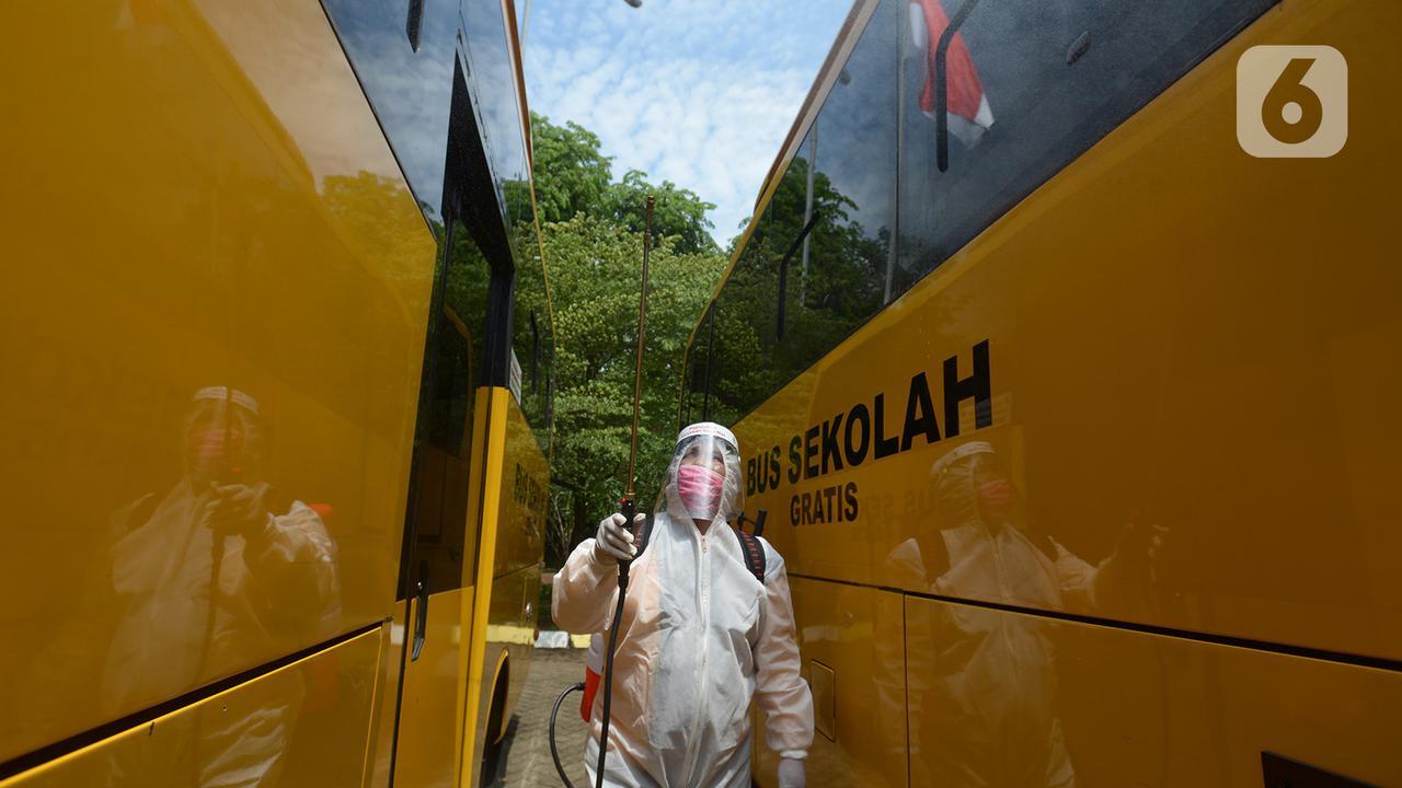 Bus Sekolah Pengangkut Pasien Covid-19