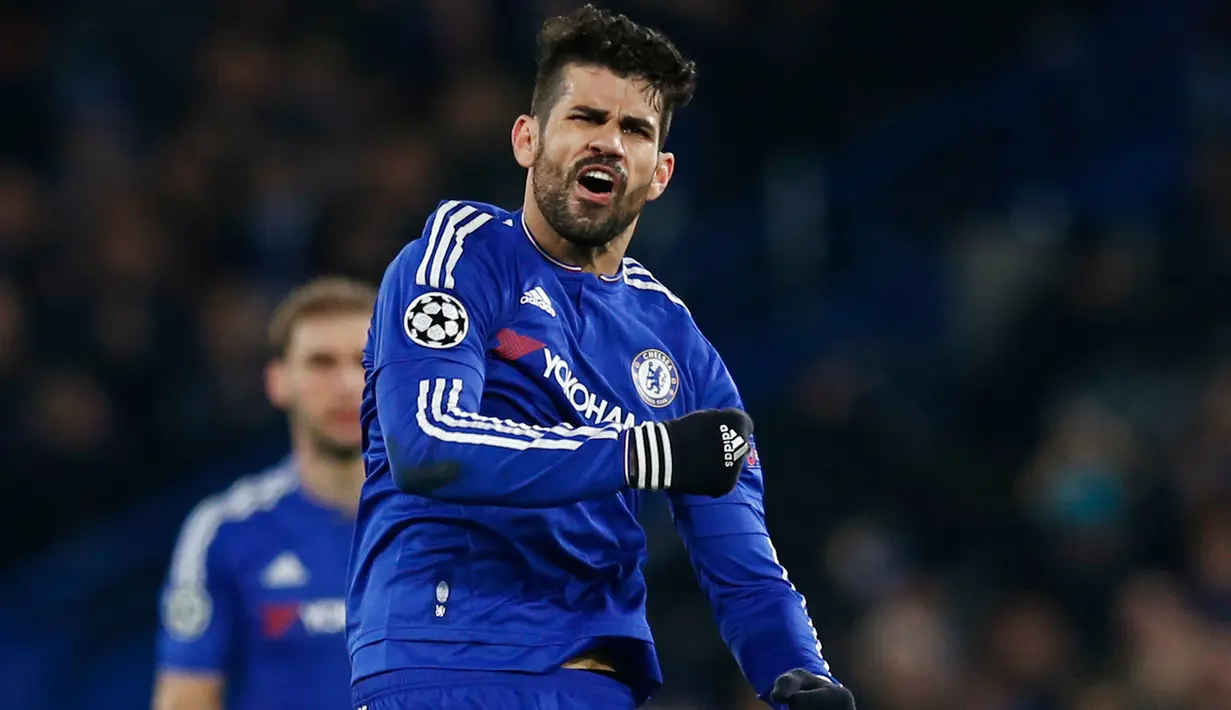 Penyerang Chelsea, Diego Costa melakukan selebrasi usai mencetak gol kegawang PSG pada leg kedua liga Champions di Stamford Bridge, London, Inggris (10/3). PSG menang atas Chelsea dengan skor 2-1. (Reuters/Eddie Keogh)