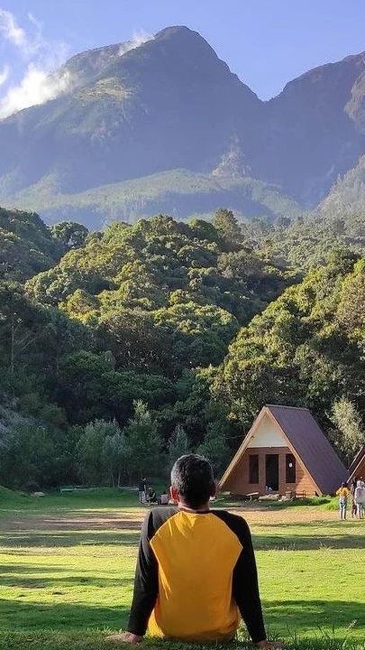 Pemandangan Gunung Lawu