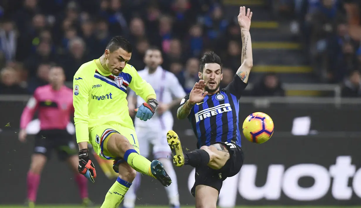 Emil Audero akhirnya resmi berseragam Inter Milan pada Kamis (10/8/2023) dengan status pinjaman dari Sampdoria.
Pemain blasteran Indonesia - Italia itu akan berseragam Inter hingga 30 Juni 2026. (AFP/Miguel Medina)