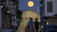 Seberapa Langka Fenomena Strawberry Moon? Begini Penjelasannya