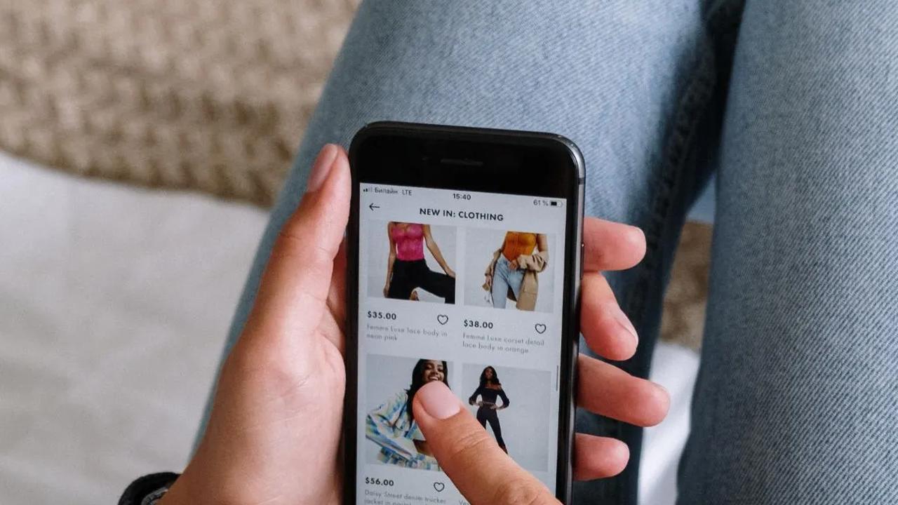 Kata Psikolog, Banyak Orang Isi Waktu Luang Buka Aplikasi Belanja Online Tapi Enggak Beli