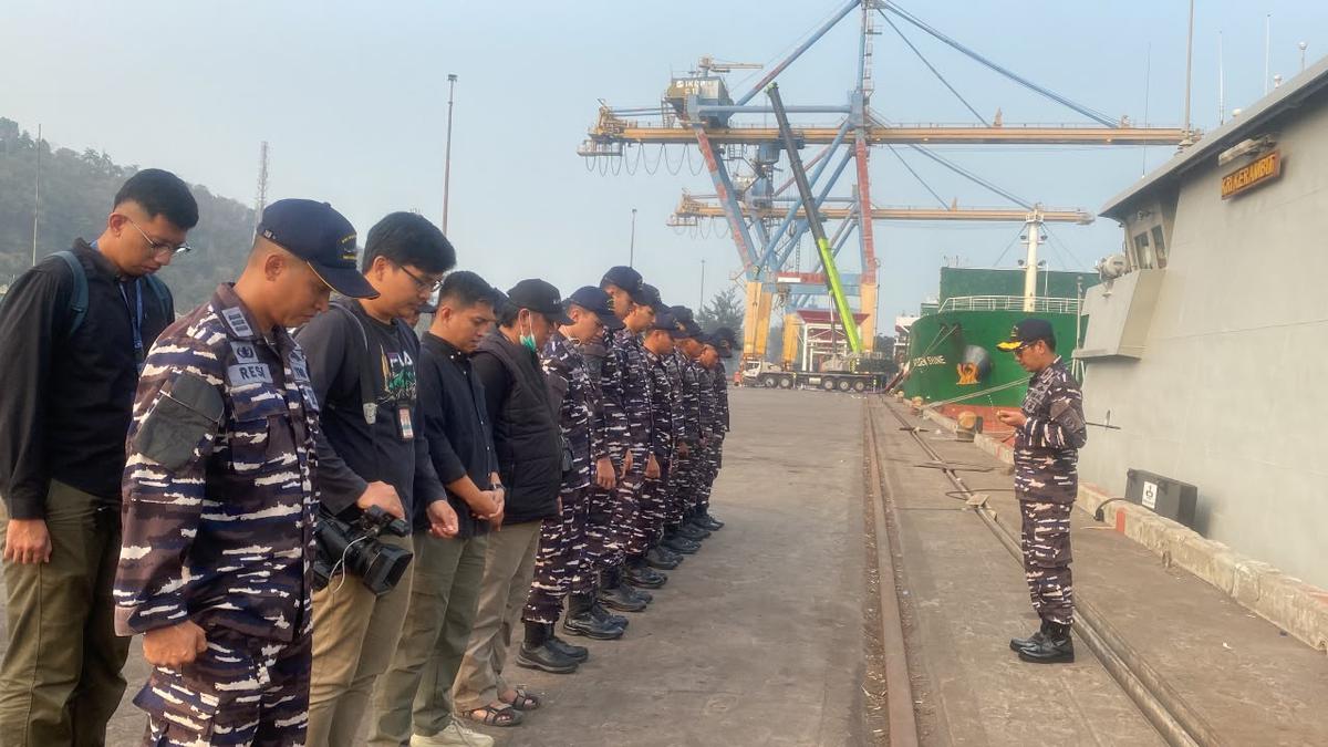 TNI AL Kerahkan 11 Kapal Cari Lima Jurnalis Hilang