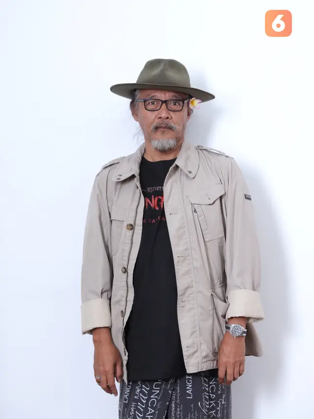 [Fimela] Sujiwo Tejo Media Visit Film Mangkujiwo