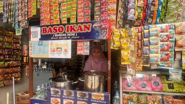 Nany Andryani Permana (48) Pemilik Usaha Baso Aci