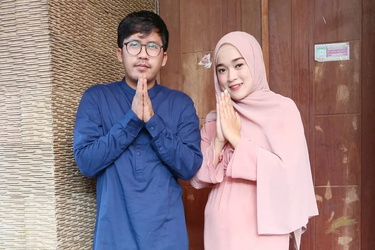 6 Momen Manis Ayus Sabyan dan Istri