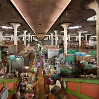 Arsitektur Manusiawi ala Pasar Johar | via: petersteinhauer.com