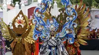 Kota Solo menghadirkan parade fashion bertaraf internasional.