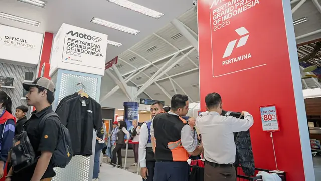 Jelang Pertamina Grand Prix of Indonesia 2026, Atmosfer Balap Terasa Hidup di Bandara Lombok