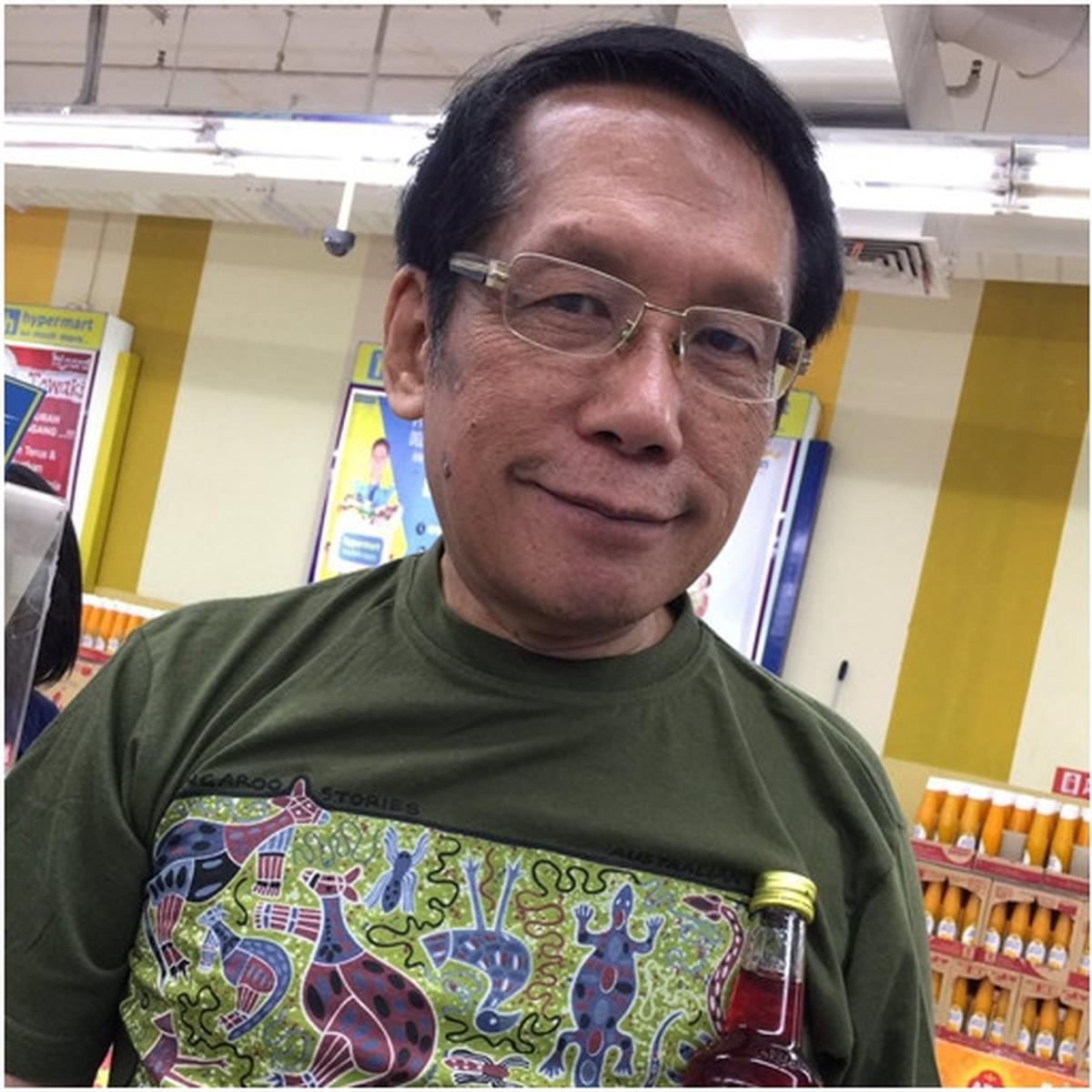 Ini Sosok Pelukis Kaleng Khong Guan, Anaknya Seorang Dokter!