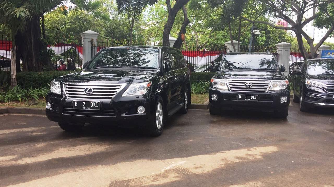 mobil dinas anies sandi