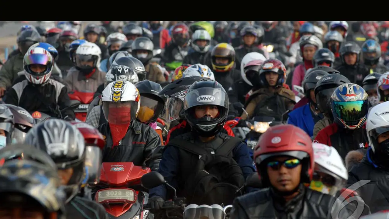 Jelang Malam Takbiran, Pemudik  Menyemut di Karawang