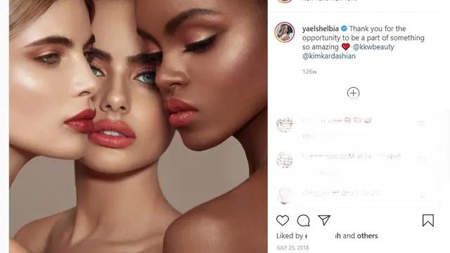 Yael Shelbia (tengah) dalam iklan KKW Beauty. (Instagram/ yaelshelbia)
