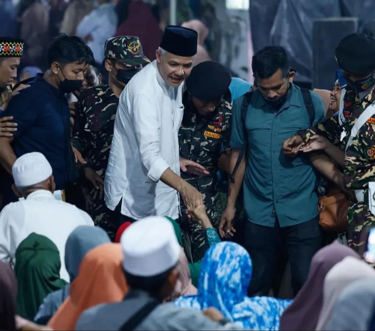 Kiai, ulama, dan masyayikh se-Sumatera Selatan (Sumsel) dan Sumatera Barat (Sumbar) menyampaikan aspirasi mereka kepada Calon Presiden Ganjar Pranowo untuk kemajuan pondok pesantren (ponpes) di masa depan.