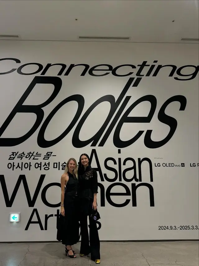 6 Inspirasi Outfit untuk Pergi ke Art Gallery dari Raline Shah