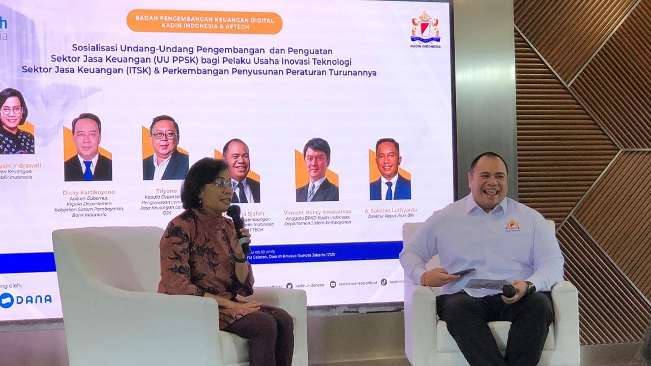 Menteri Keuangan (Menkeu) Sri Mulyani Indrawati dalam acara Sosialisasi UU PPSK di Brilian Club, Jakarta, Selasa (13/6/2023). Sri Mulyani mengatakan, sektor keuangan di Indonesia masih sangat dangkal. (Tira/Liputan6.com)