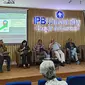 Pakar lingkungan Universitas Indonesia sekaligus CEO Environment Institute Mahawan Karuniasa dalam Seminar Integrasi Transisi Energi dengan Konservasi Ekosistem Daratan di IPB, Rabu 11 Oktober 2023. (Ist)