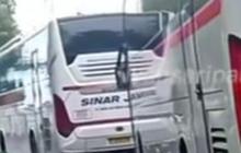 Aksi Brutal Saling Kejar-kejaran di Jalan Raya Bus Primajasa VS Sinar Jaya, Netizen Sebut Penumpangnya Auto Spot Jantung