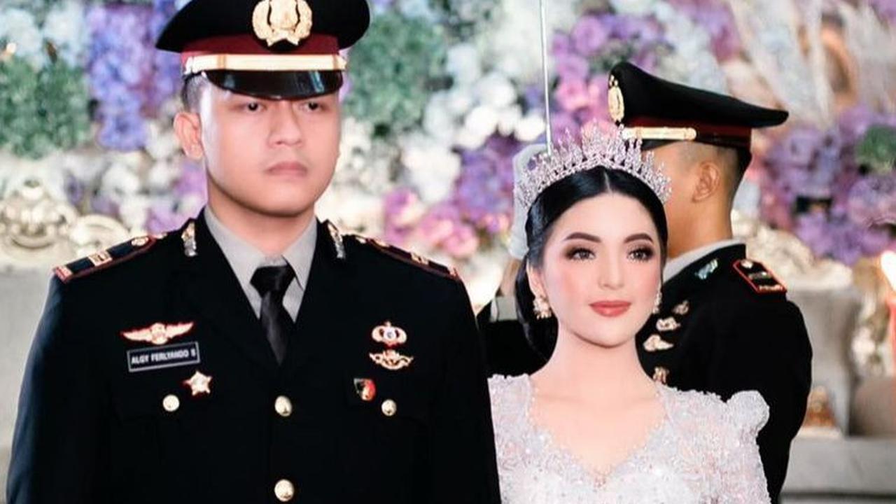 Paras Cantiknya Bak Barbie, Ini Potret Nyimas Novita Istri Perwira Polisi Lampung
