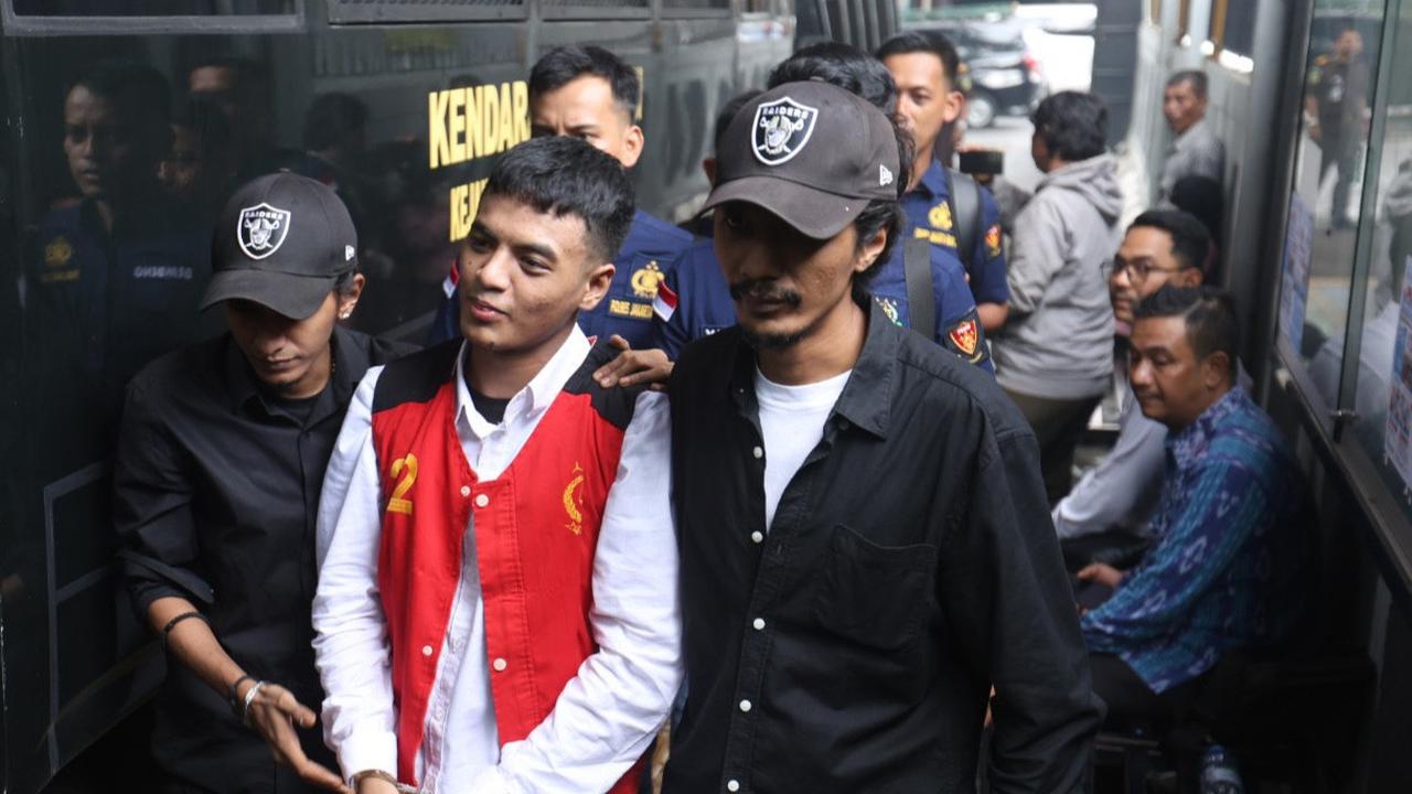 FOTO: Vadel Badjideh Divonis 9 Tahun Penjara dalam Kasus Asusila Anak dan Aborsi