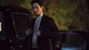 Kim Doo Shik sendiri merupakan seorang agen veteran dengan kemampuan supranatural untuk terbang, yang melakukan berbagai misi. (Foto: Disney Plus Hotstar via Soompi)