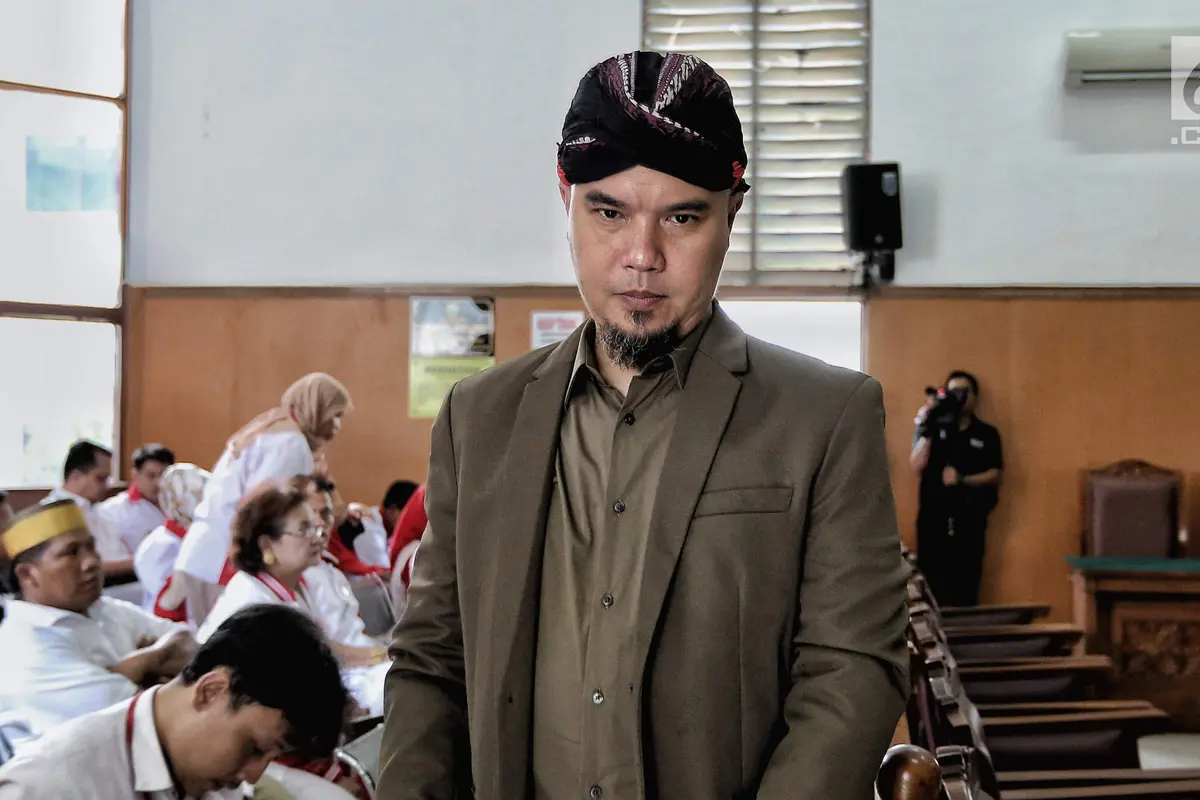 Sidang Ujaran Kebencian, Ahmad Dhani Ditemani Mulan dan El