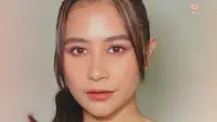 Prilly Latuconsina merawat kecantikan dan menumbuhkan rasa percaya diri secara konsisten. (Foto: Dok. Instagram @prillylatuconsina96)