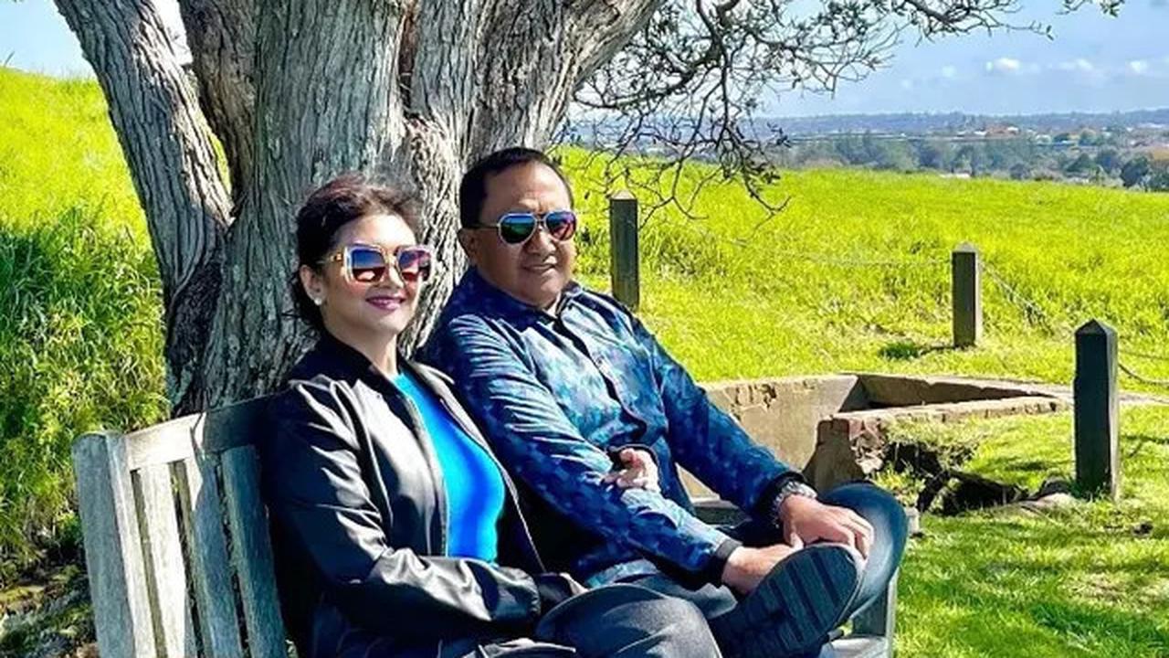 7 Potret Terbaru Bella Saphira dan Suami, Mesra dan Harmonis Selama 12 Tahun Bersama