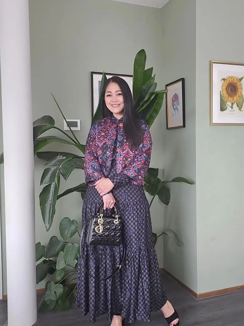 Profil dan Fakta Menarik Gracia Indri, Punya Kakak Ipar Bule Belanda Mualaf dan Kenakan Hijab