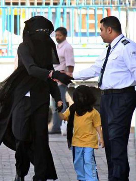 Berhijab, Janet Jackson Ikuti Tampilan Michael Jackson ...
