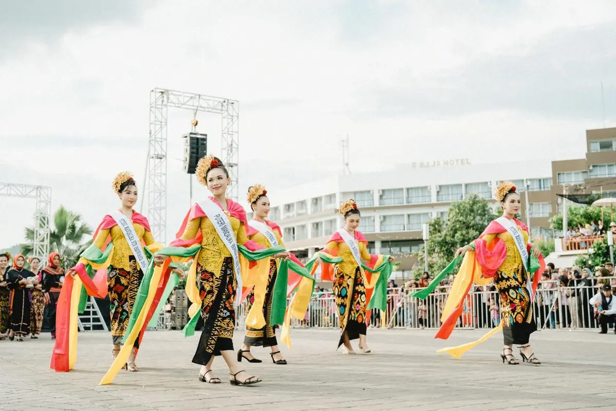 Festival Pesona Bau Nyale 2024 Persembahkan Keindahan Budaya Sasak di The Mandalika