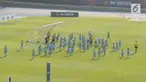 Manchester United berhasil memenangkan pertandingan saat melawan 100 pemain anak kecil dalam tournya ke Amerika Serikat. Tim Setan Merah diwakili oleh Juan Mata, Smalling dan Herrera.