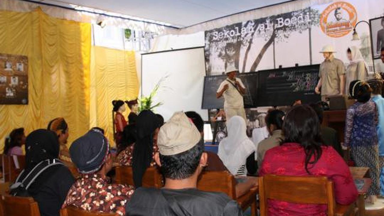 Sekolah si Boedi ramaikan Malang Tempo Doeloe 2012