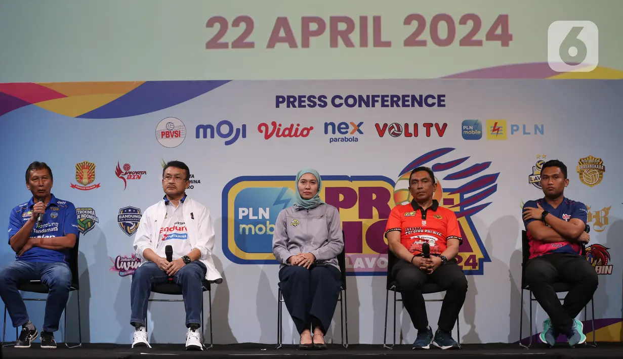 Teknologi tersebut berupa perangkat kamera untuk mengecek posisi bola yang jatuh. Penggunaan teknologi video challenge mendapat naungan dari Asian Volleyball Confederation (AVC). (Liputan6.com/Helmi Fithriansyah)