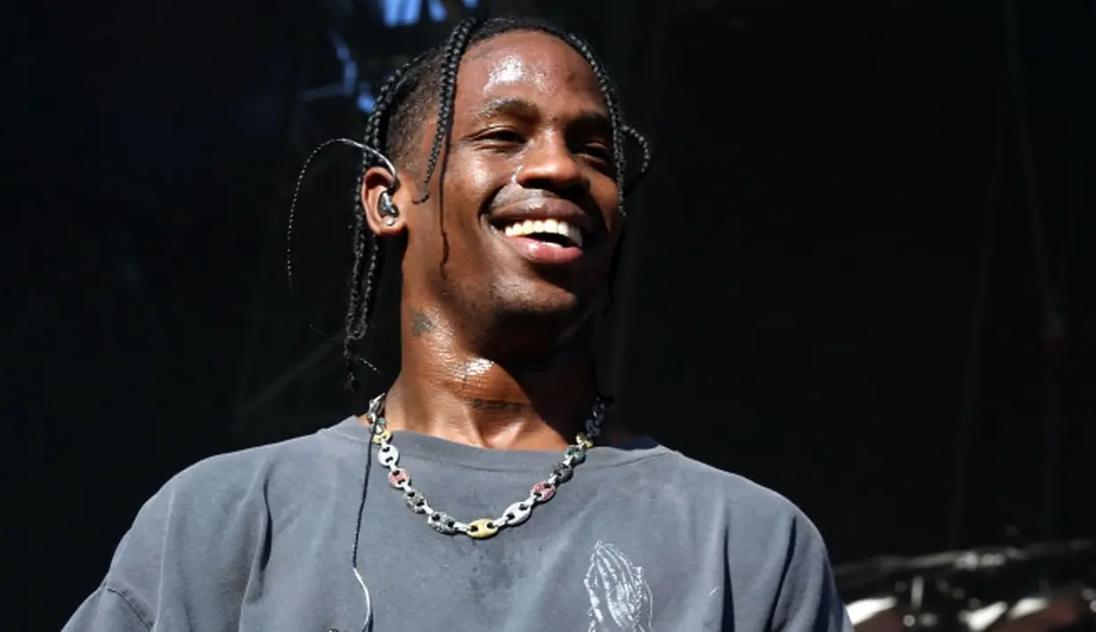 Rapper tersebut bahkan bersedia untuk mengganti popok dan memberikan susu saat Kylie Jenner terlalu lelah untuk melakukannya. (Rolling Stone)