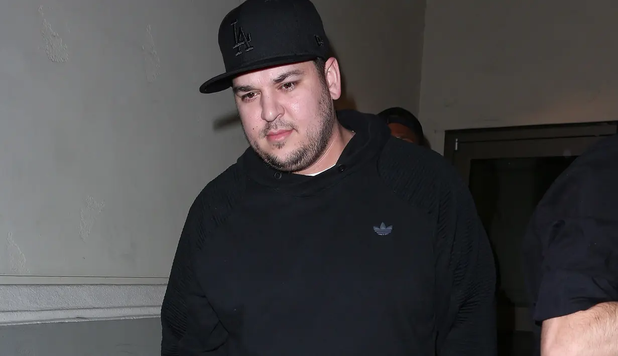 Berbeda dengan Blac Chyna yang selalu memamerkan kehidupannya, Rob kini mencoba untuk menutup rapat kehidupannya usai berpisah. (Star Magazine)