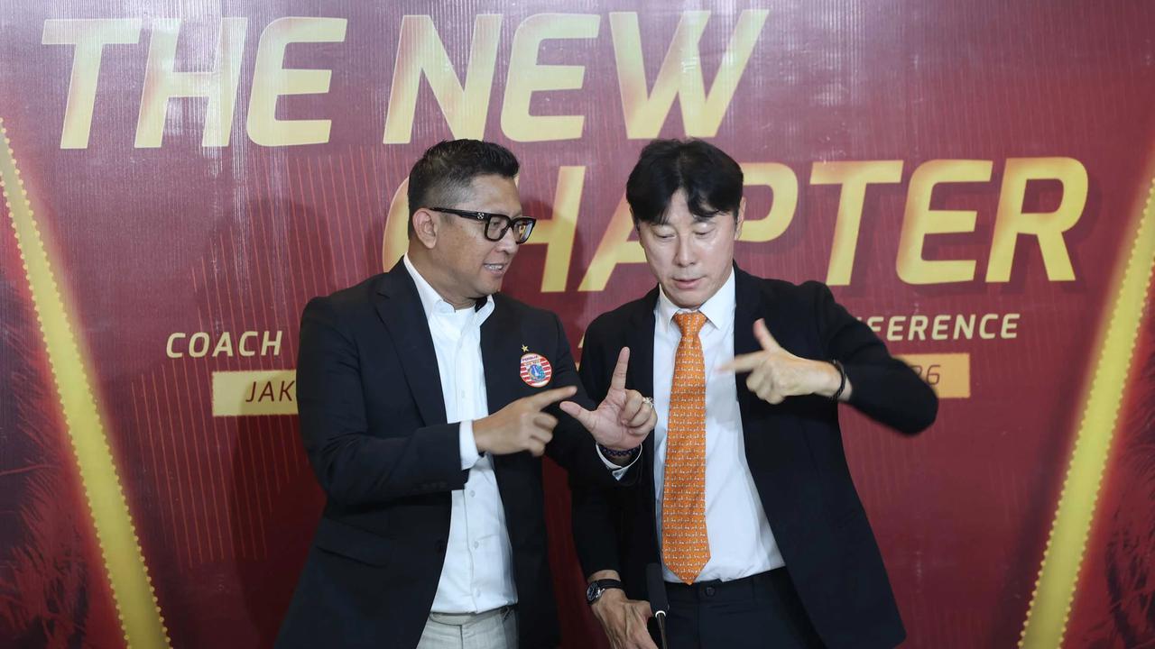 FOTO: Shin Tae-yong Resmi Tangani Persija Tiga Musim