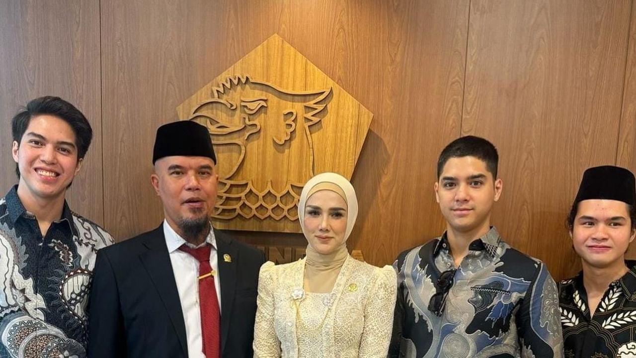 Ahmad Dhani dan Mulan Jameela. (Dok. Instagram @alghazali7).