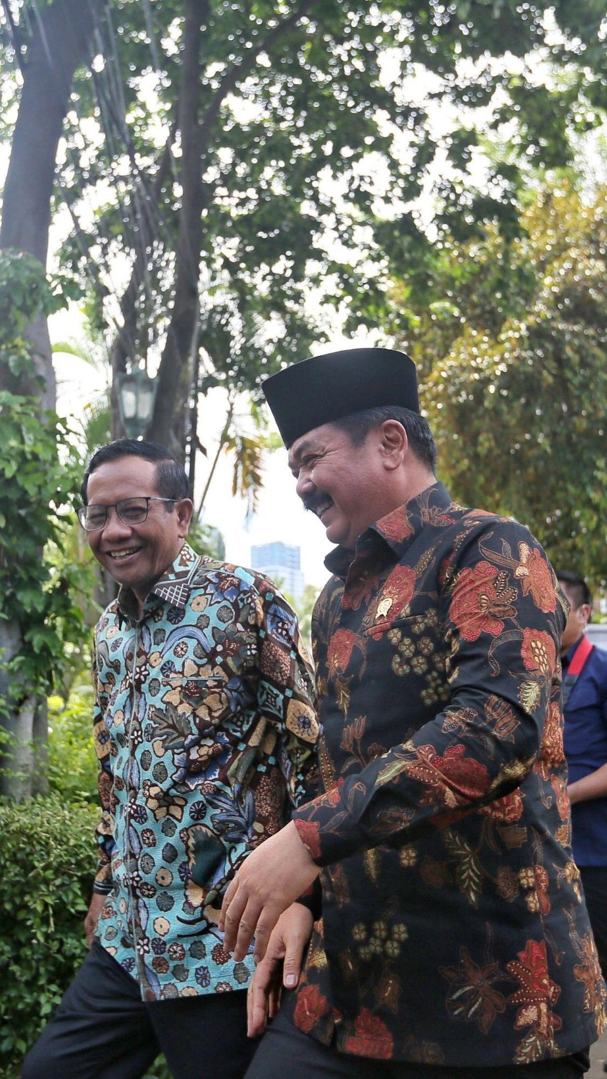 Usai jabat tangan, mereka langsung melakukan pertemuan secara tertutup. Foto: liputan6.com / Angga Yuniar