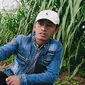 Peternak Kambing Banjarnegara menunjukkan pengolahan kotoran kambing. (Tim Media Upland)